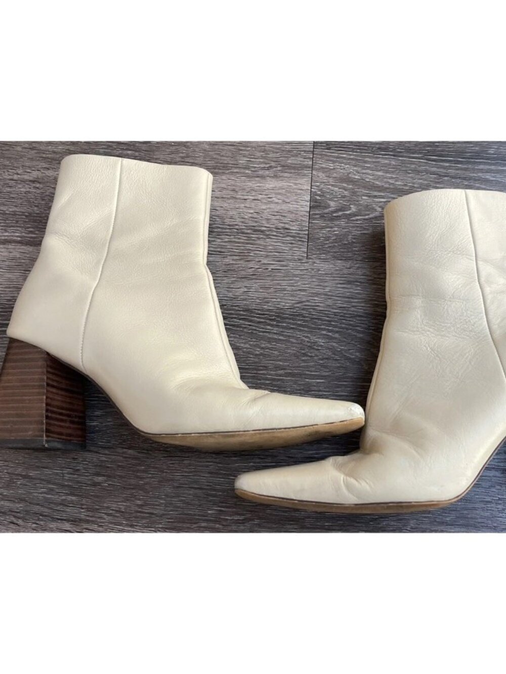 Intentionally Blank Ivory white cream 100% Leather Ankle Booties Women’s Sz 7